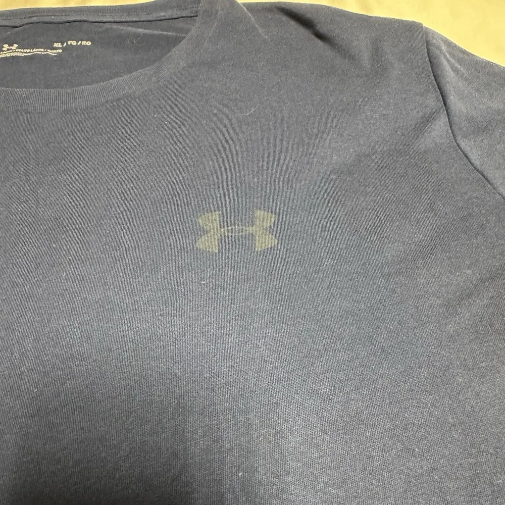 Under Armour Men's Left Chest Sport style Tshirt